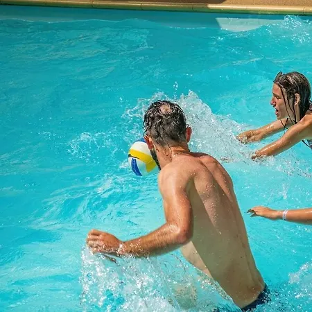 Zecamping 4 Etoiles Anime Piscine Couverte Club Enfant Mini Golf Dog Friendly 4* La Faute-sur-Mer